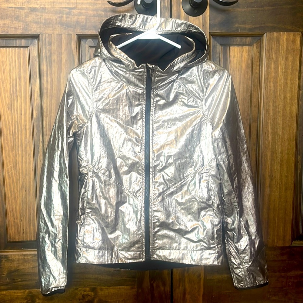 Ivivvia Jacket